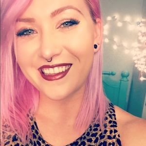 Meet your Posher, Jenee